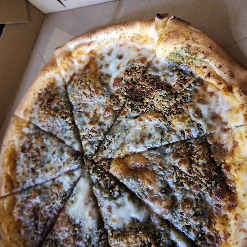 بيتزا اليوم - الضيافة