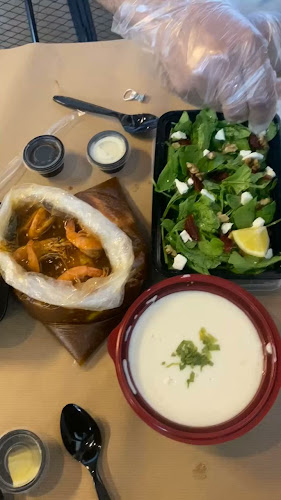 سكامبي - الضيافة