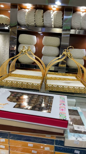 مخابز وحلويات آسيا