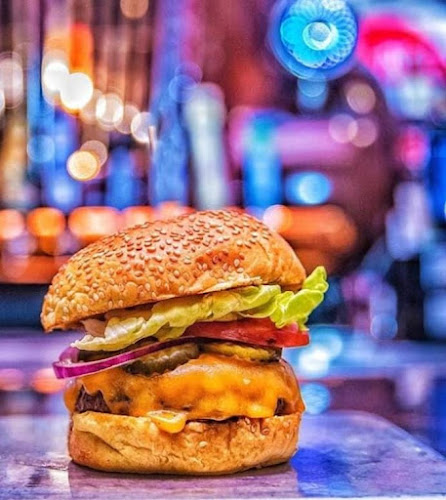 Opinii despre برجر المشوي علی الفحم. în الدمام - الضيافة