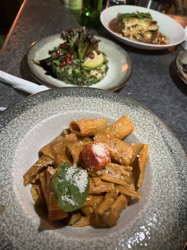 Opinii despre هوكس HOAXلاونج în الرياض - الضيافة