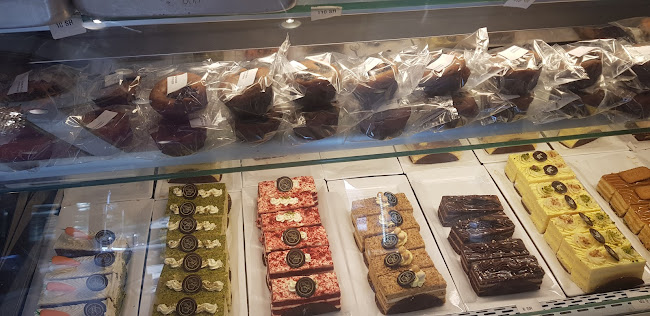 الكيك الذهبي - الضيافة