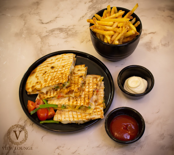 فيو الكورنيش (مطعم & كافيه)