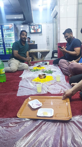 مطعم وشواية الورود البخاري - الرياض