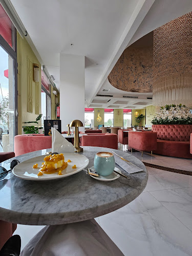 لي لي لاونج - الضيافة