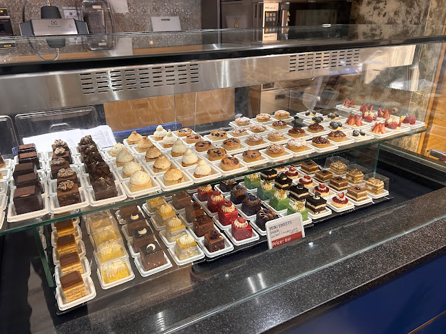 بلو جام - الضيافة