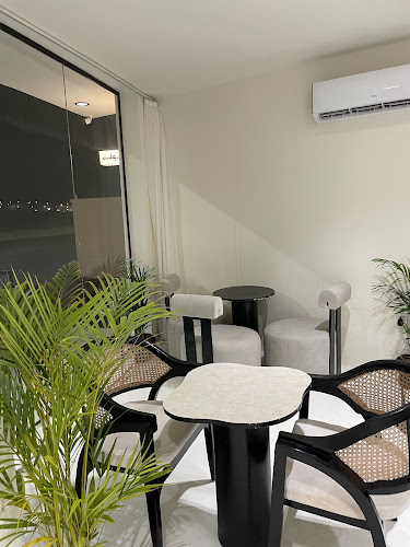 holt cafe هولت كافيه