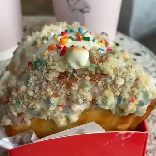 Opinii despre Dots دوتس للدونات والقهوة المختصة în جدة - الضيافة