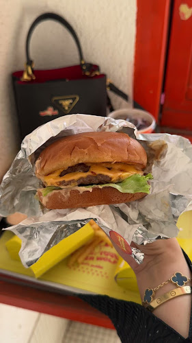 Comentarii opinii despre أبو نجم