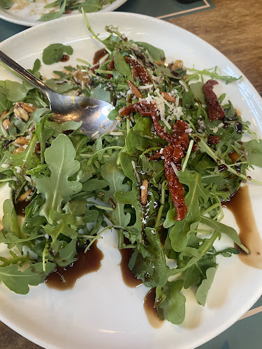 لاروستيكا بيتزارايا