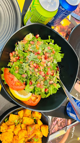 الكبير بيسترو لبناني - الضيافة