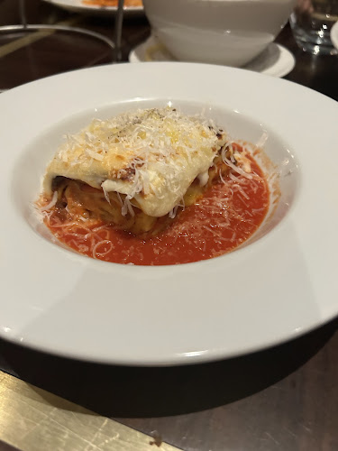 Opinii despre كريزي بيتزا în الرياض - الضيافة