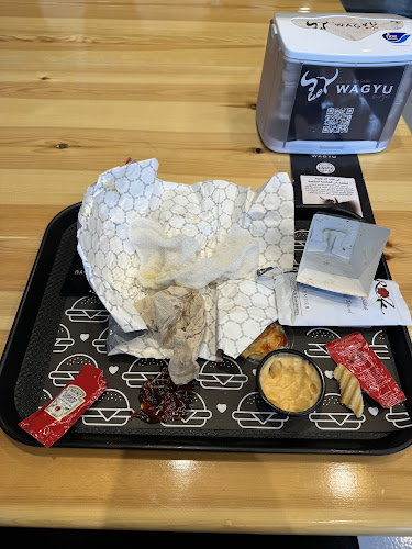 Rosalia Burger B4 روزاليا برجر - الضيافة