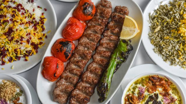 Opinii despre مطعم البوخضر în الهفوف‎ - الضيافة