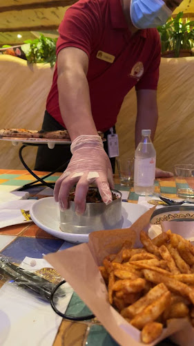 طريق الكورنيش، الحمراء، Al Hamraa Center 7169، جدة