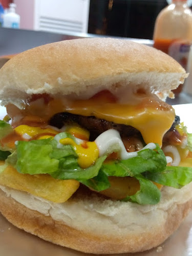 Opinii despre وطني برجر السلامة în جدة - الضيافة