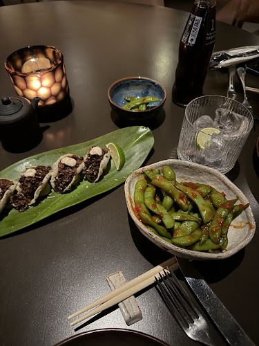 مطعم سوموسان - الضيافة