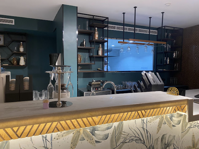 مطعم وكوفى ميكسولجي Mixology - بيشة