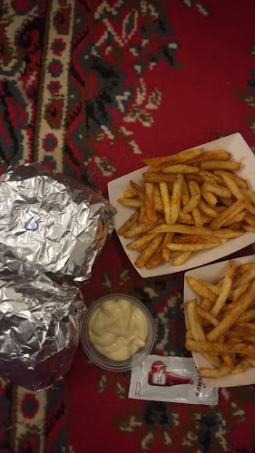 ثمانية وثمانون | Eighty Eight - الضيافة