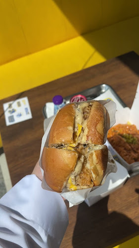 8277 2142 Uthman Ibn Affan, النزهة، الدمام 32252