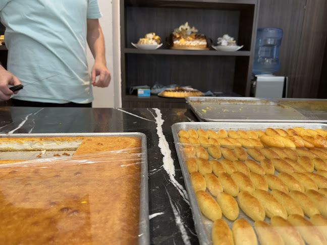 حلويات لاروشيه/فرع البيعة La Roche Sweets