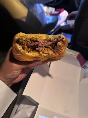 Opinii despre ايزي برجر în المدينة المنورة - الضيافة