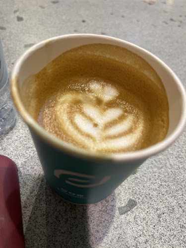 مقهى و محمصة كِفّة - طريق الملك خالد - المدينة المنورة