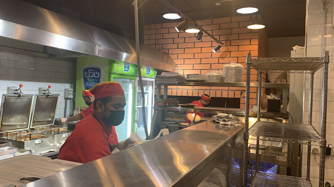 مطعم غصن الفروج - فرع المزاحميه - الضيافة