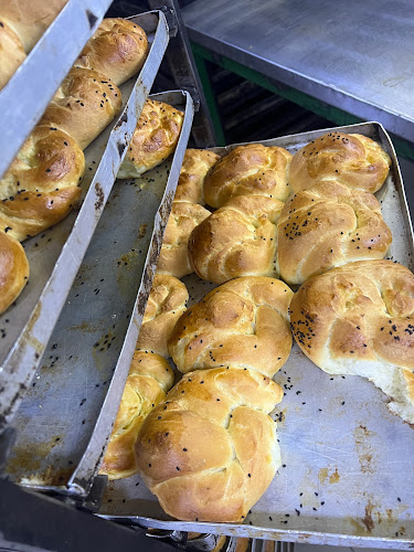 مؤسسة اليوسف للحلويات