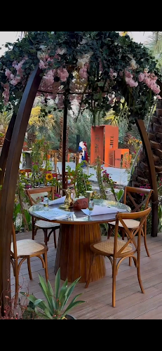 مطعم سرايا ورد