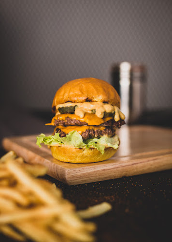 تشكن اند تشبز - الضيافة