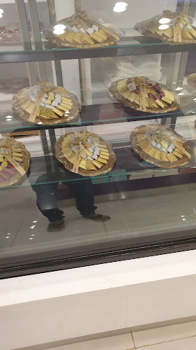 SHEERALATEEN شيرة لتين حلويات معجنات شوكولاته - رابغ