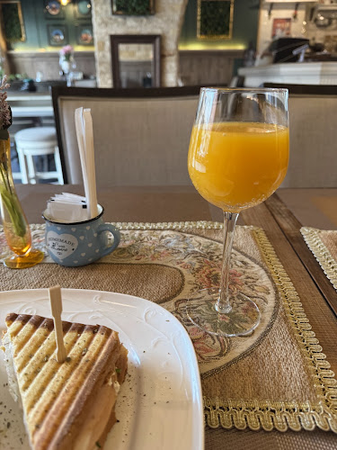 LaFamiglia Bistro Cafe لافاميليا بيسترو كافيه - جدة