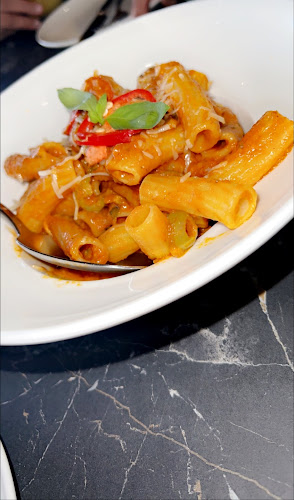 KING MOHAMMED V STREET, السليمانية، الرياض 12223