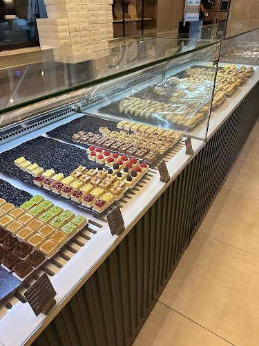 دوكة | مخابز و حلويات - الرياض