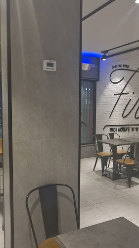 هارديز - الضيافة