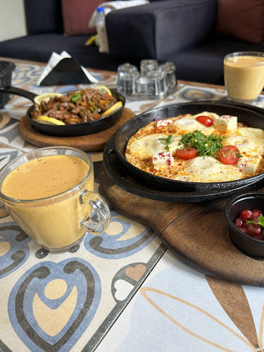 Comments and reviews of إيوان الشاذلية