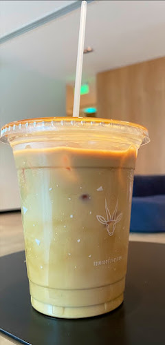 ادمي قهوة و محمصة - الضيافة