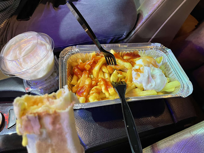 Comentarii opinii despre مطعم صنوبر دمشق