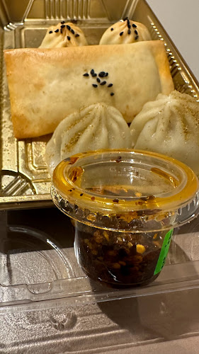 مطعم عجينة وحشوة - الضيافة