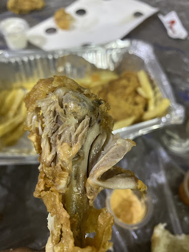 طهاة الدجاج The Crunch Factory - الضيافة