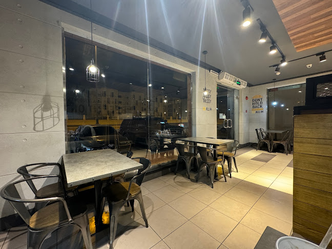 هارديز - الضيافة