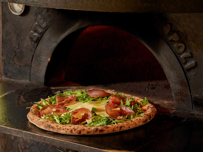 لاروستيكا بيتزارايا