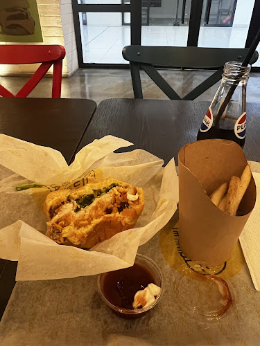 Opinii despre دبل تشيز بليز în جدة - الضيافة