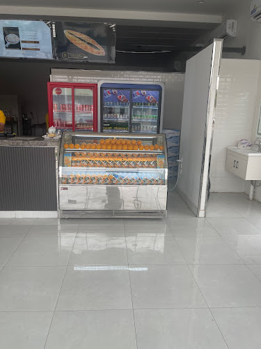 Opinii despre مطعم وفطائر طواحين الهوى în حفر الباطن - الضيافة