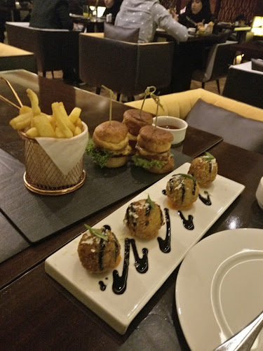 مونیز - الرياض