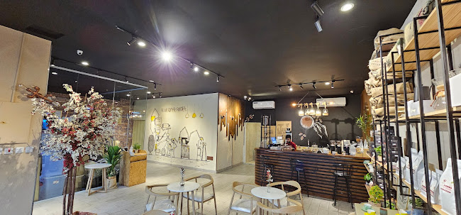 Comentarii opinii despre مقهى ومحمصة مختصة | RED EYE COFFEE ROASTERS