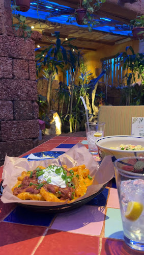 طريق الكورنيش، الحمراء، Al Hamraa Center 7169، جدة