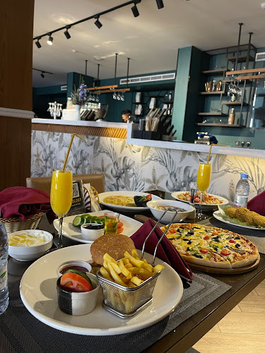 Comentarii opinii despre مطعم وكوفى ميكسولجي Mixology