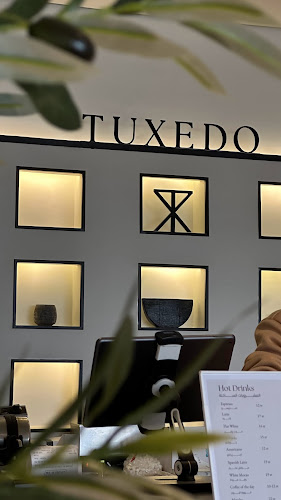 Comentarii opinii despre توكسيدو كوفي